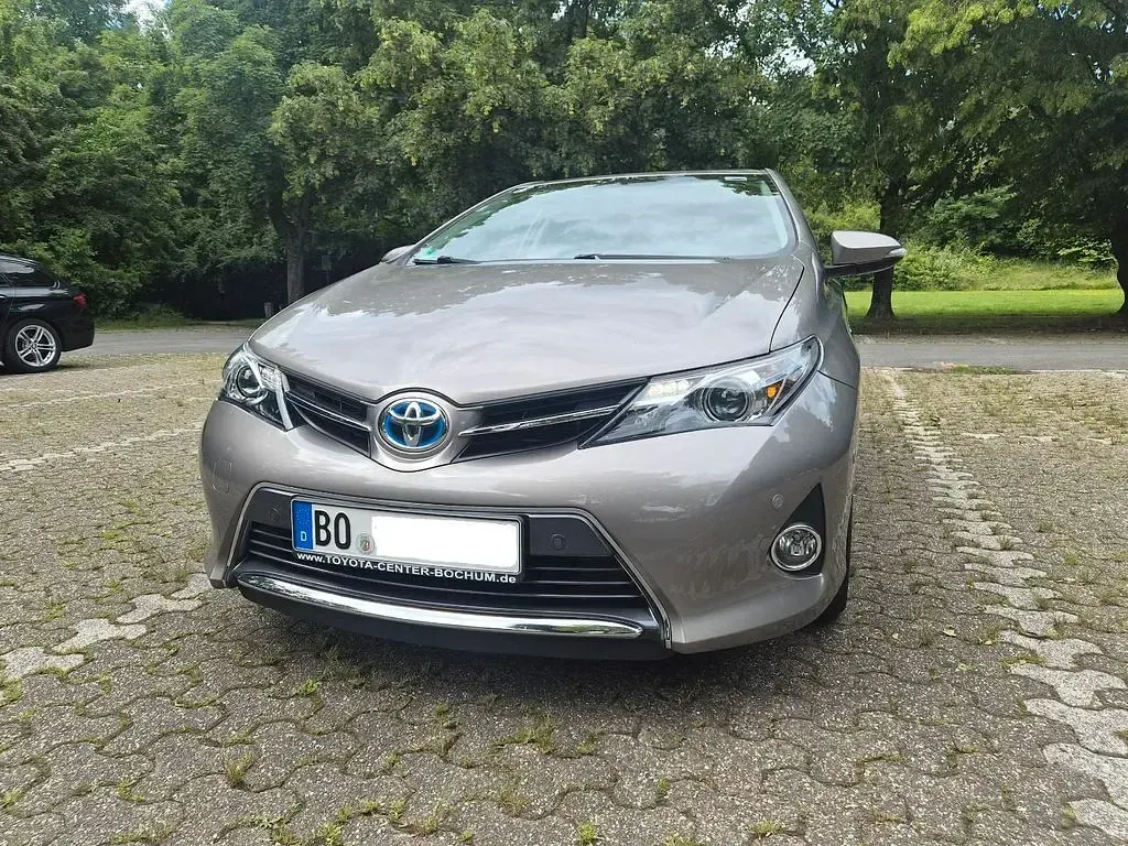 Gebraucht Toyota Auris Comfort 136 PS (100 kW) 2014 Limousine