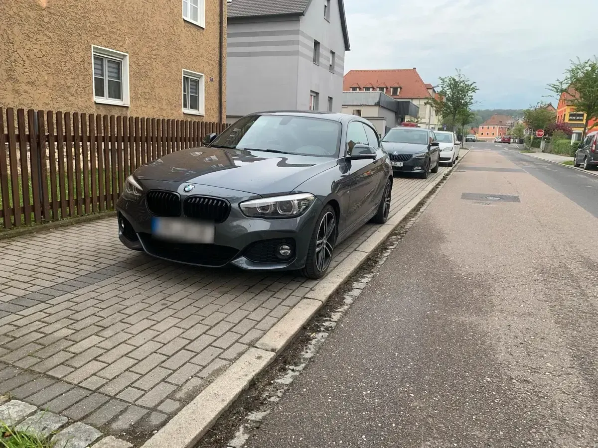 Gebraucht BMW 120 184 PS (135 kW) 2018 Beige Limousine