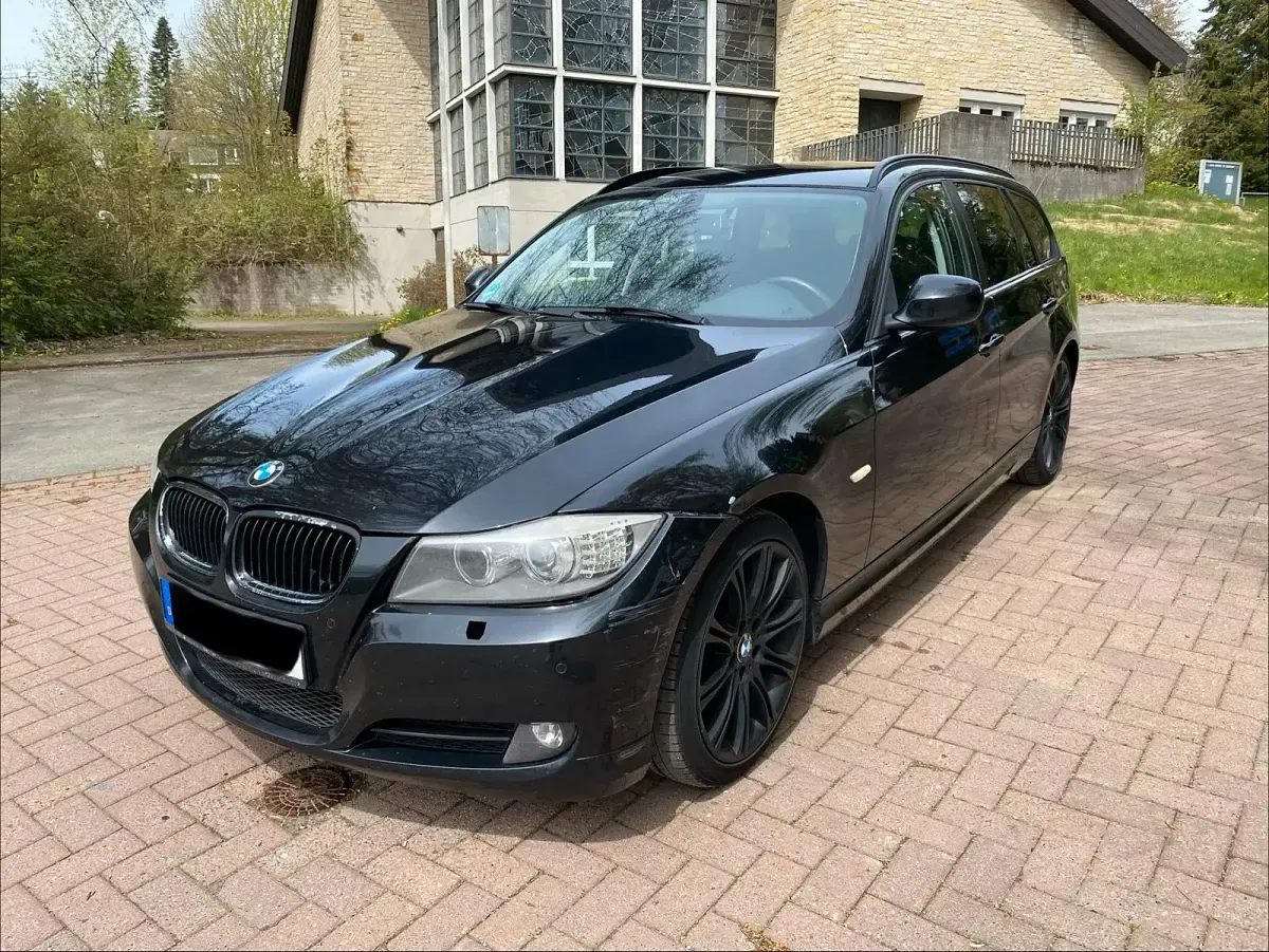 Gebraucht BMW 320 M Sport 184 PS (135 kW) 2012 Schwarz Kombi