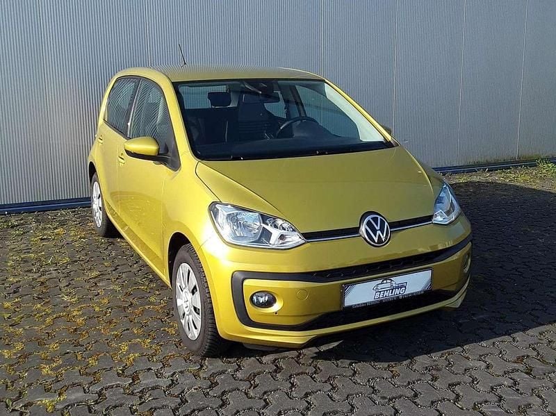 Gebraucht VW up! 68 PS (50 kW) 2021 G8  honey yellow Kleinwagen