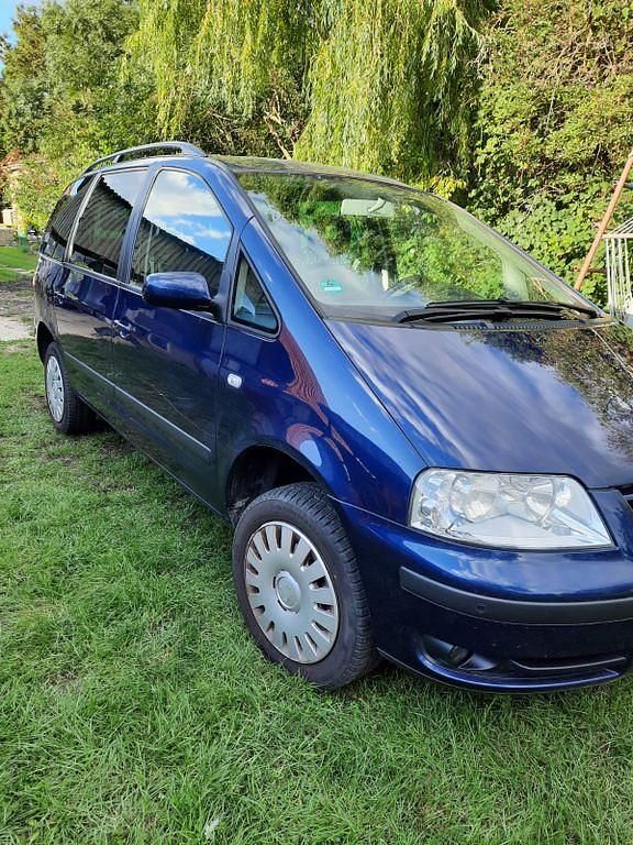 Blau Gebraucht 2004 VW Sharan Highline Van / Kleinbus | 1.850 € (Fairer Preis) - Bild 1/4