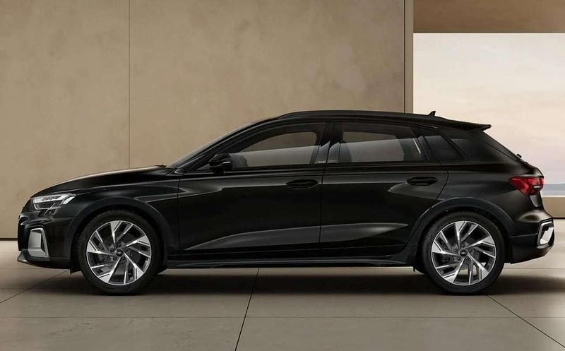 Mythosschwarz metallic Neu 2025 Audi A3 SUV | 36.589 € (Superpreis) - Bild 1/4