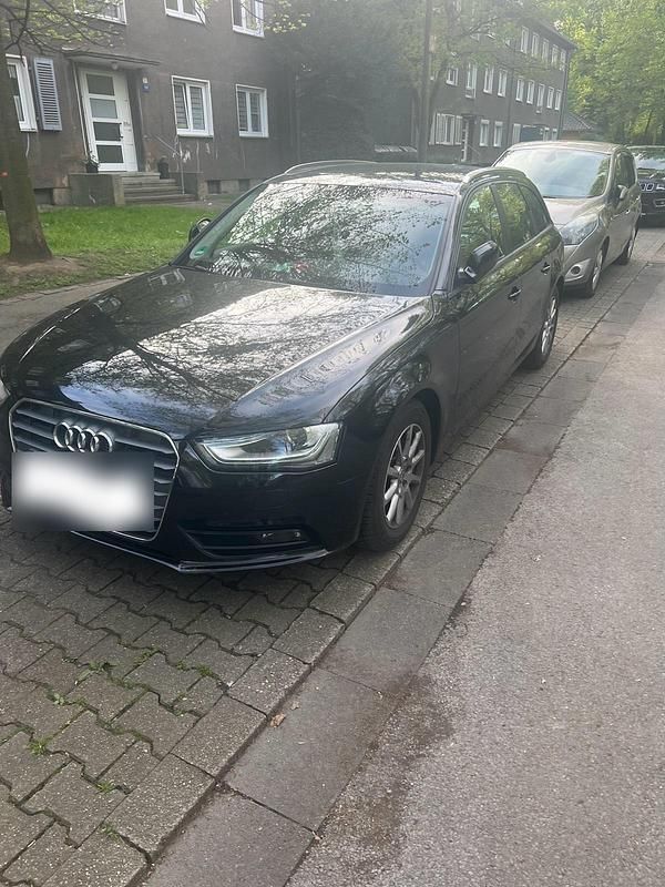 Gebraucht Audi A4 Comfort 150 PS (110 kW) 2015 Schwarz Kombi