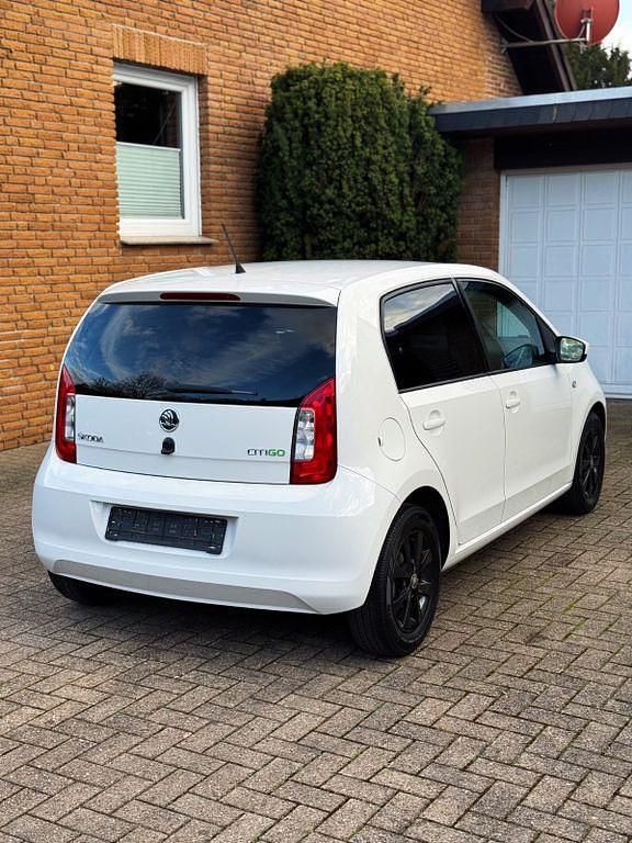 Gebraucht Skoda Citigo Elegance 60 PS (44 kW) 2013 Weiß Kleinwagen