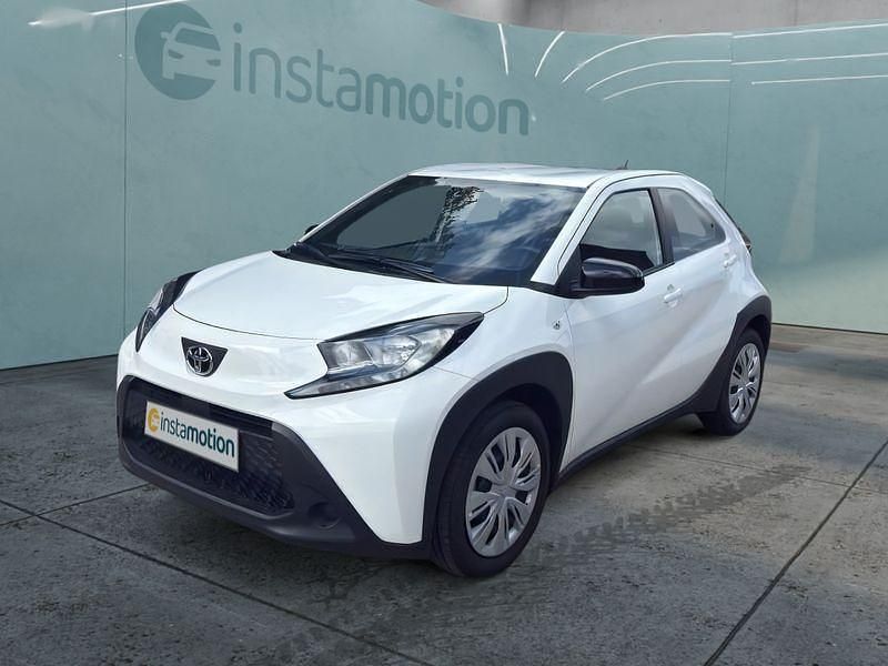 Weiß Gebraucht 2024 Toyota Aygo Kleinwagen | 15.499 € (Fairer Preis) - Bild 1/4