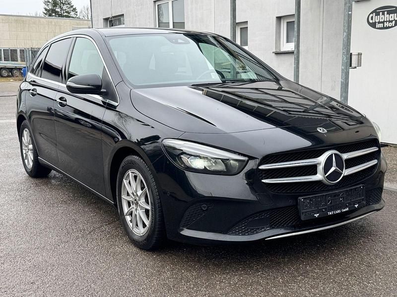 Gebraucht Mercedes B200 150 PS (110 kW) 2020 Schwarz Van / Kleinbus