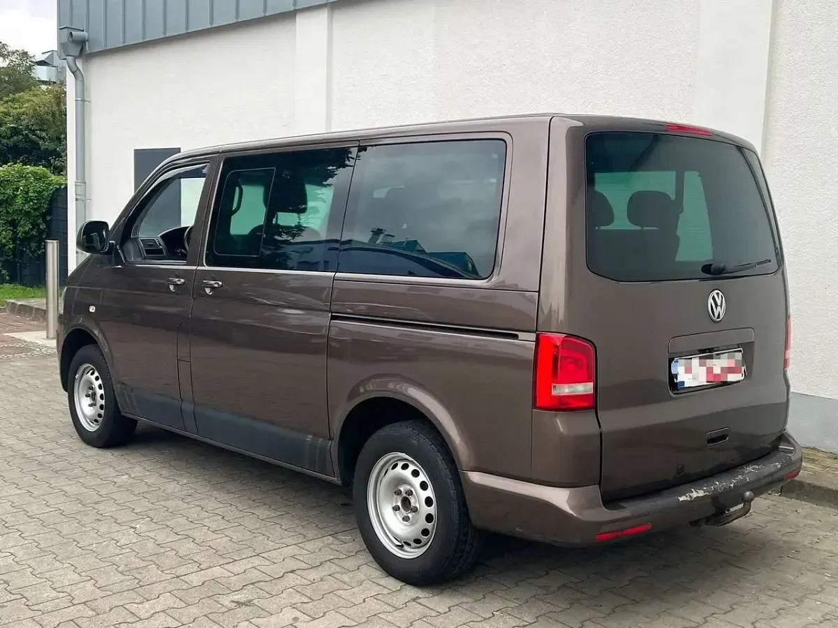 Gebraucht VW Caravelle Highline 140 PS (102 kW) 2015 Toffee/graciosabraun Van