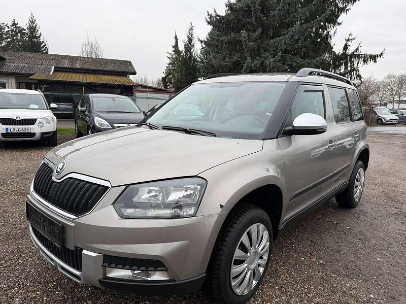 Cappuccinobeige metallic Gebraucht 2014 Skoda Yeti Ambition SUV | 8.500 € (Superpreis) - Bild 1/4