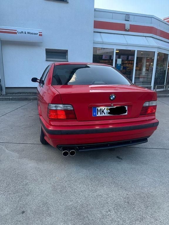 Gebraucht BMW 320 M Sport 150 PS (110 kW) 1997 Rot Limousine