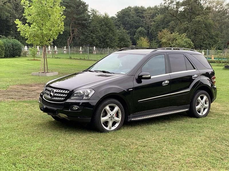 Schwarz Gebraucht 2008 Mercedes ML420 Edition 1 SUV | 6.000 € (Guter Preis) - Bild 1/4