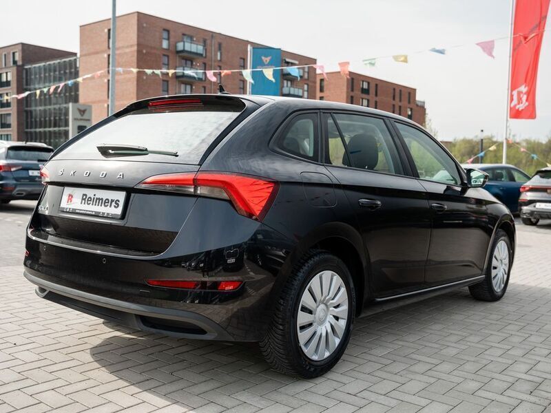 Gebraucht Skoda Scala Active 95 PS (69 kW) 2019 Schwarz Kleinwagen