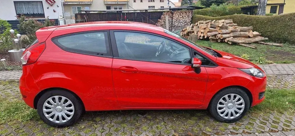 Gebraucht Ford Fiesta SYNC Edition 65 PS (47 kW) 2014 Rot Kleinwagen
