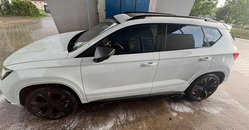 Weiß Gebraucht 2021 Cupra Ateca SUV | 34.000 € (Etwas zu teuer) - Bild 1/4
