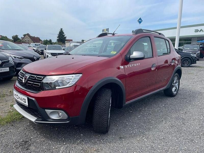 Rot Gebraucht 2019 Dacia Sandero Stepway Kleinwagen | 10.498 € (Fairer Preis) - Bild 1/4