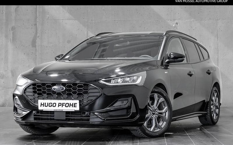 Schwarz Gebraucht 2023 Ford Focus ST-Line Limousine | 24.890 € (Etwas zu teuer) - Bild 1/4