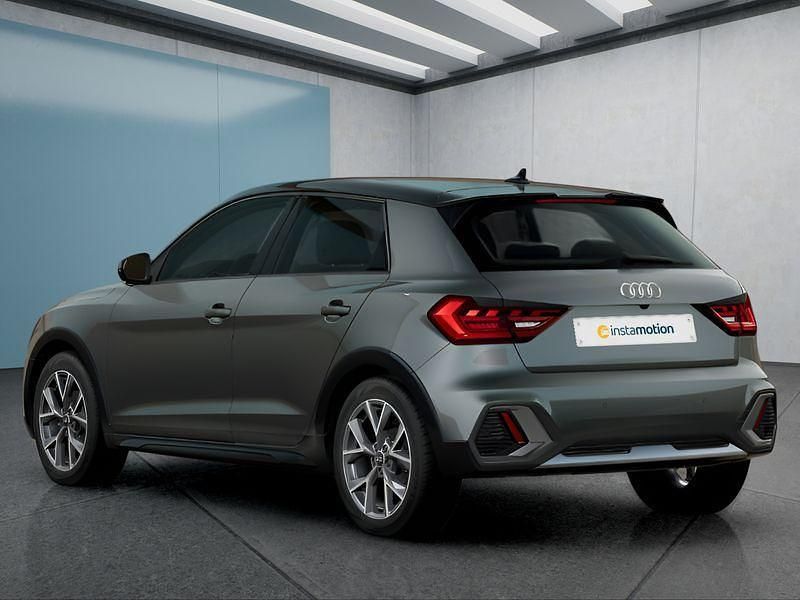 Neu Audi A1 116 PS (85 kW) 2025 Grau SUV