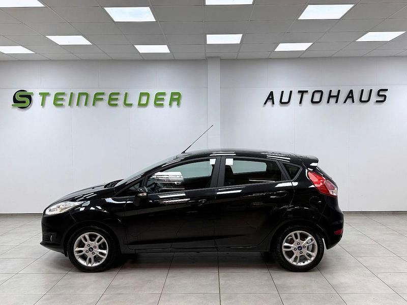 Gebraucht Ford Fiesta Celebration 80 PS (58 kW) 2016 Schwarz Limousine