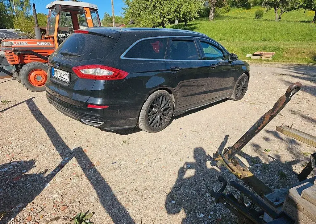 Gebraucht Ford Mondeo ST 179 PS (131 kW) 2016 Schwarz Limousine