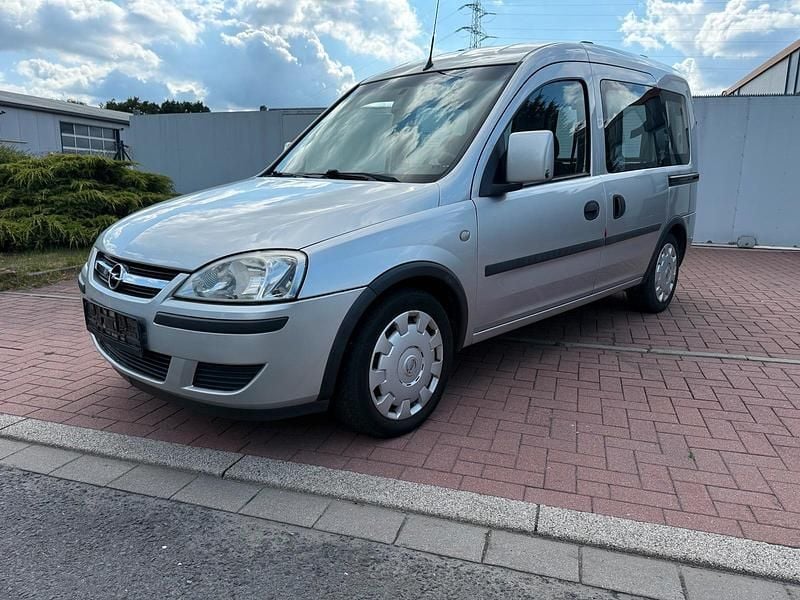 Grau Gebraucht 2006 Opel Combo Van / Kleinbus | 1.499 € (Guter Preis) - Bild 1/4