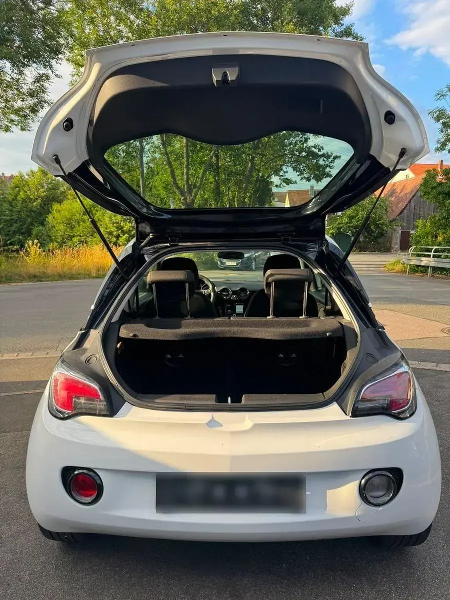 Gebraucht Opel Adam 69 PS (50 kW) 2018 Weiß Kleinwagen