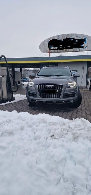 Grau Gebraucht 2013 Audi Q7 Sport SUV | 17.500 € (Guter Preis) - Bild 1/4