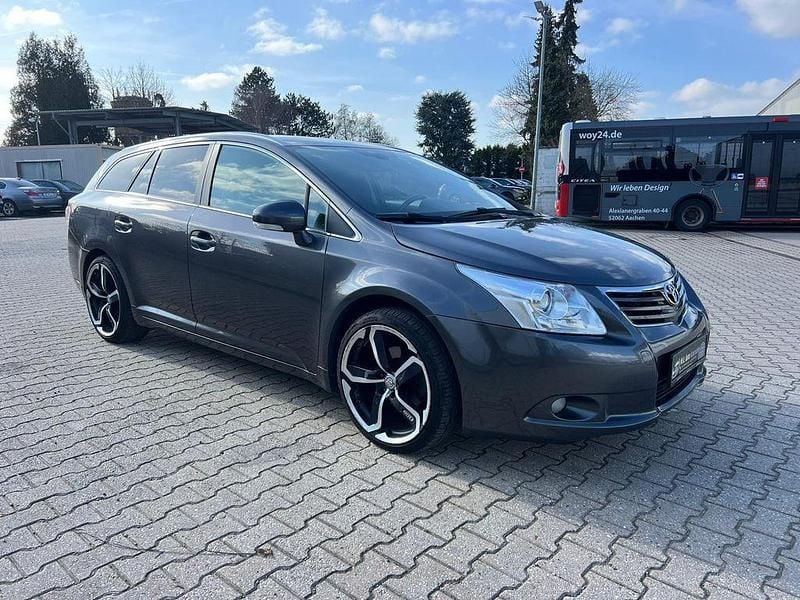 Gebraucht Toyota Avensis 147 PS (108 kW) 2009 Grau Kombi
