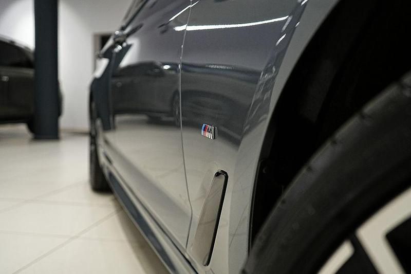 Gebraucht BMW 530 M Sport 286 PS (210 kW) 2021 Blau Limousine