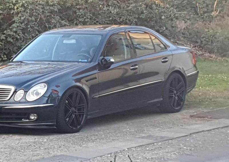Gebraucht Mercedes E350 300 PS (220 kW) 2005 Schwarz Limousine