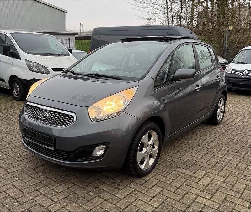 Grau Gebraucht 2010 Kia Venga Kleinwagen | 4.790 € (Guter Preis) - Bild 1/4