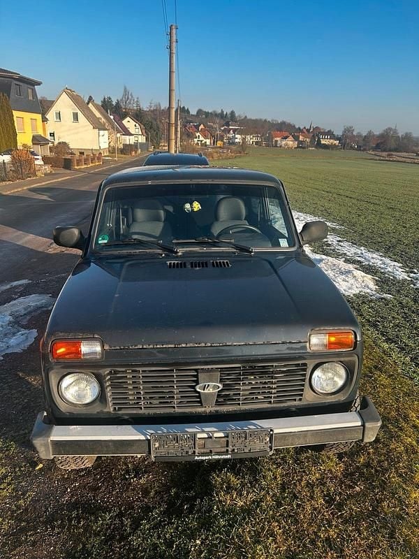 Gebraucht Lada Taiga 83 PS (61 kW) 2015 SUV