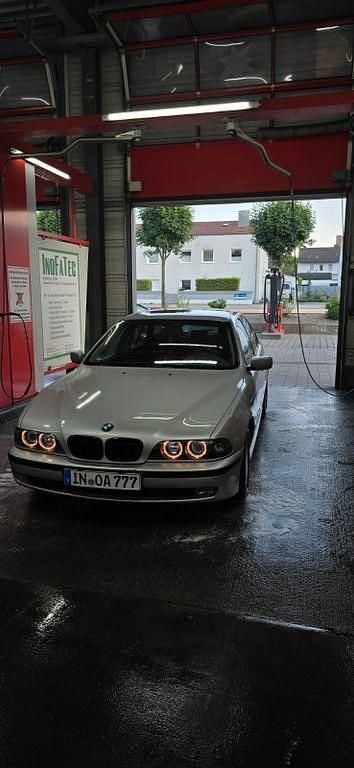 Silber Gebraucht 1998 BMW 520 Performance Limousine | 1.350 € - Bild 1/4