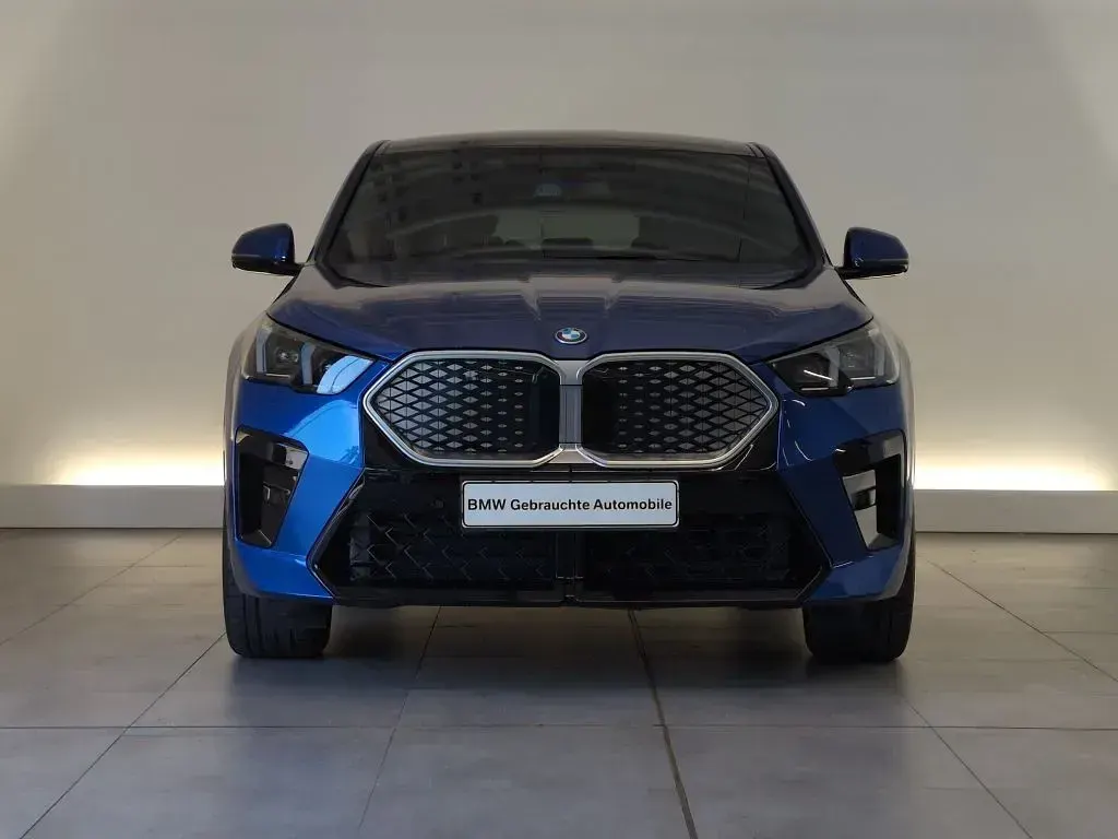 Gebraucht BMW iX2 M Sport 225 kW (306 PS) 2024 Blau SUV