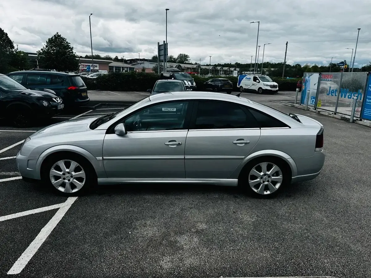 Gebraucht Opel Vectra GTS 211 PS (155 kW) 2003 Silber Limousine