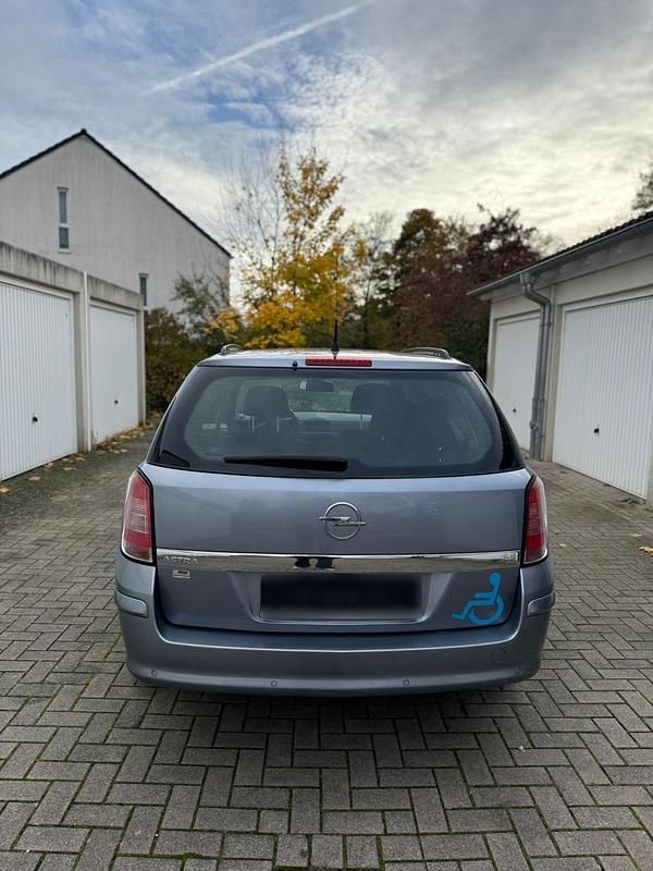 Gebraucht Opel Astra 140 PS (102 kW) 2007 Grau Kombi