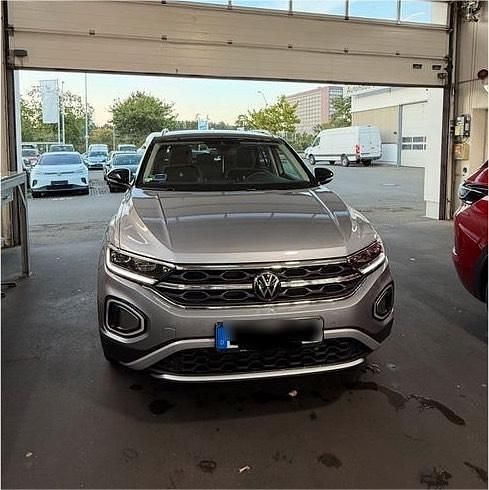 Gebraucht VW T-Roc Style 150 PS (110 kW) 2023 Grau SUV