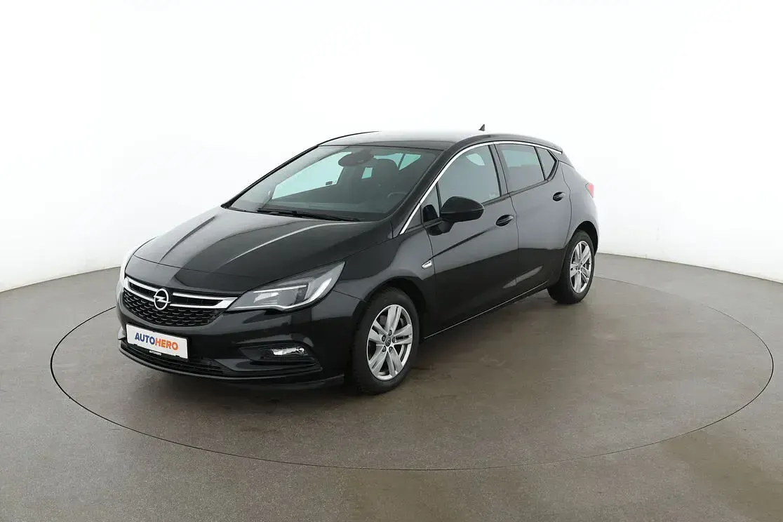 Gebraucht Opel Astra Dynamic 136 PS (100 kW) 2018 Limousine