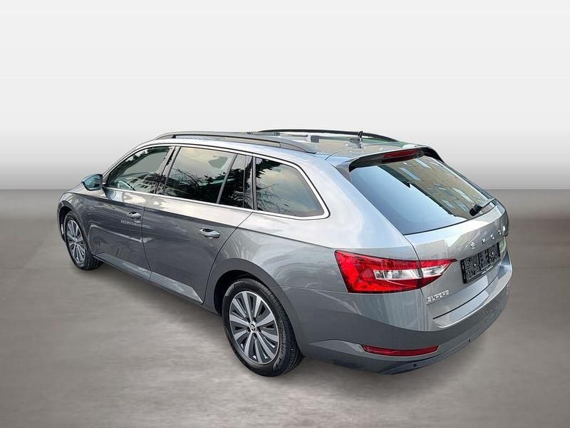 Gebraucht Skoda Superb Ambition 200 PS (147 kW) 2022 Grau Kombi