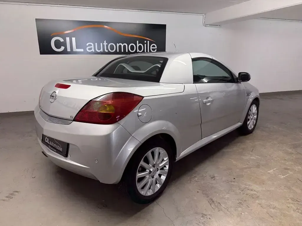 Gebraucht Opel Tigra Edition 125 PS (91 kW) 2009 Silber Cabrio
