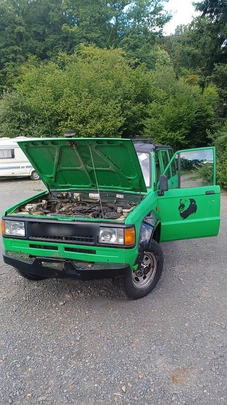 Grün Gebraucht 1989 Isuzu Trooper SUV | 5.500 € - Bild 1/4