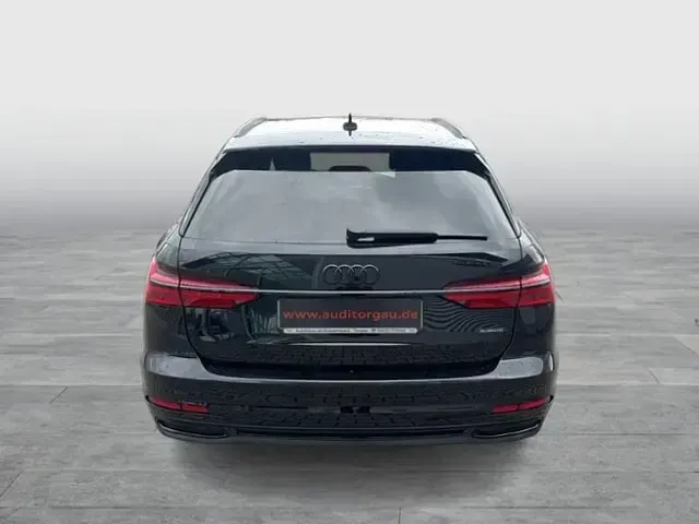 Gebraucht Audi A6 Sport 204 PS (150 kW) 2022 Mythosschwarz metallic Kombi