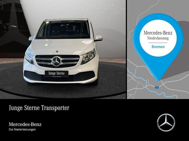 Weiß Gebraucht 2021 Mercedes V220 Van / Kleinbus | 45.980 € (Fairer Preis) - Bild 1/4