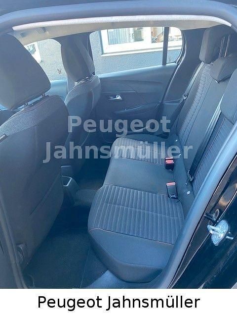 Gebraucht Peugeot 208 Active 101 PS (74 kW) 2023 Schwarz Kleinwagen