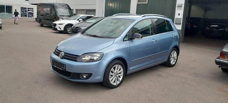 Blau Gebraucht 2012 VW Golf VII Style Limousine | 5.600 € (Superpreis) - Bild 1/4