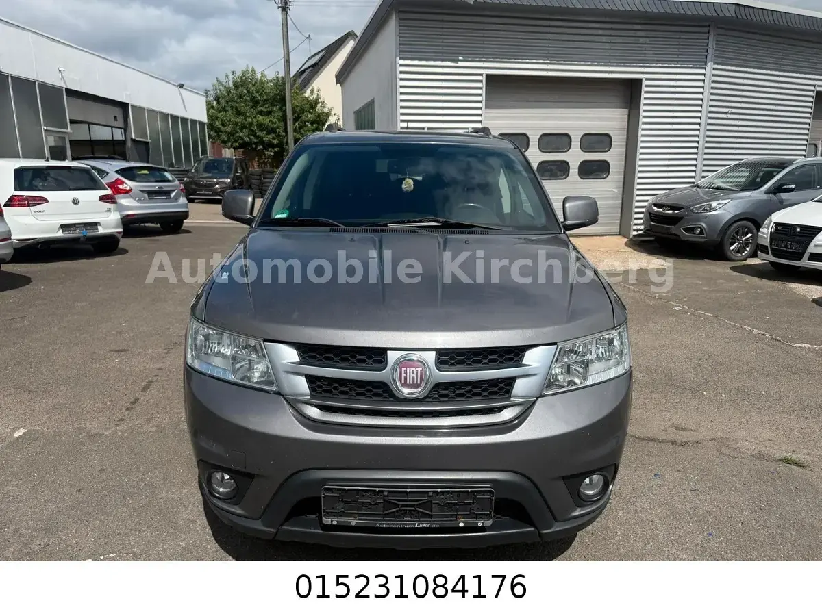 Gebraucht Fiat Freemont Urban 170 PS (125 kW) 2012 Braun SUV