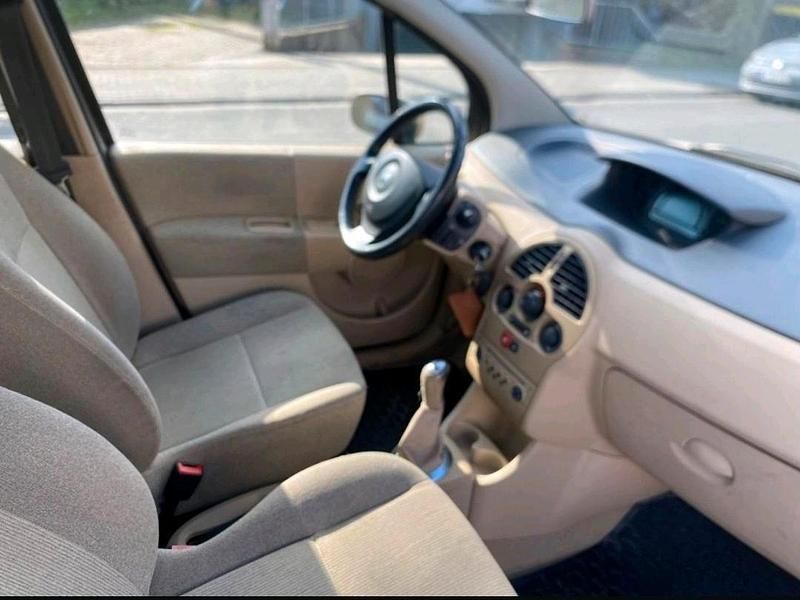 Gebraucht Renault Modus 88 PS (64 kW) 2005 Gold Van / Kleinbus