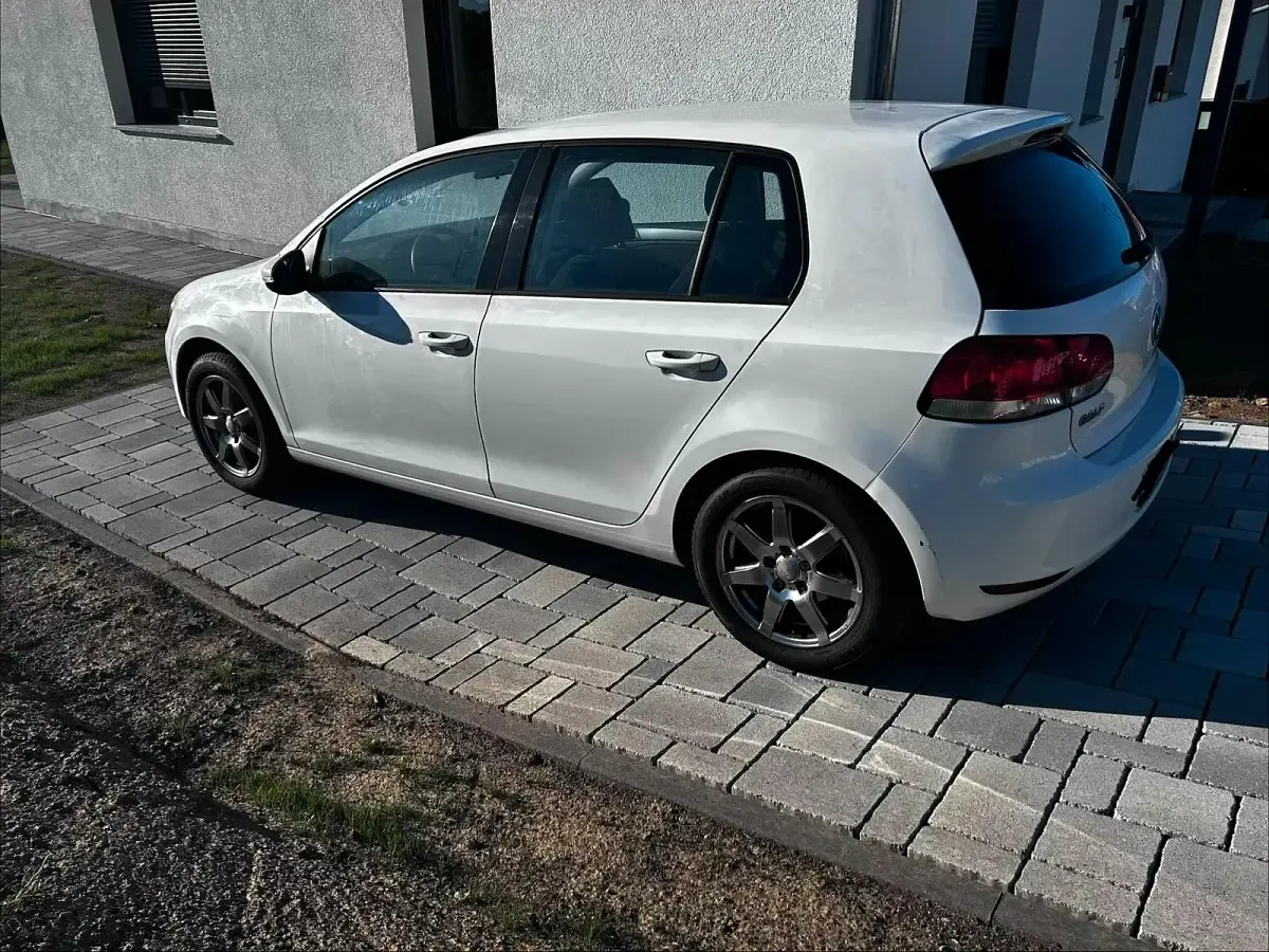 Gebraucht VW Golf VI 75 PS (55 kW) 2009 Weiß Kleinwagen