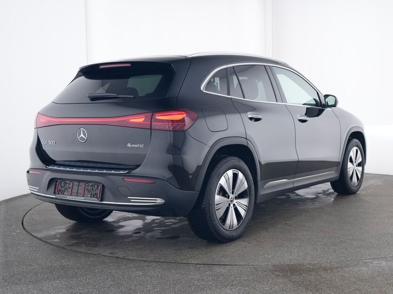 Gebraucht Mercedes EQA300 Progressive 167 kW (228 PS) 2024 Schwarz metalliclack kosmosschwarz SUV