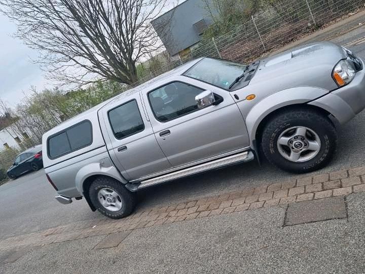 Gebraucht Nissan Navara 133 PS (97 kW) 2005 Silber Pickup