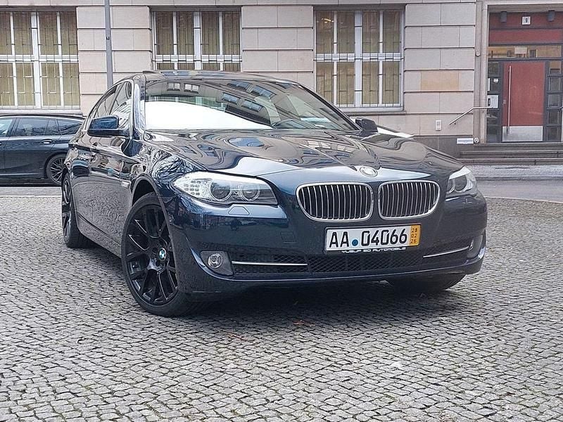 Gebraucht BMW 525 204 PS (150 kW) 2011 Blau Limousine
