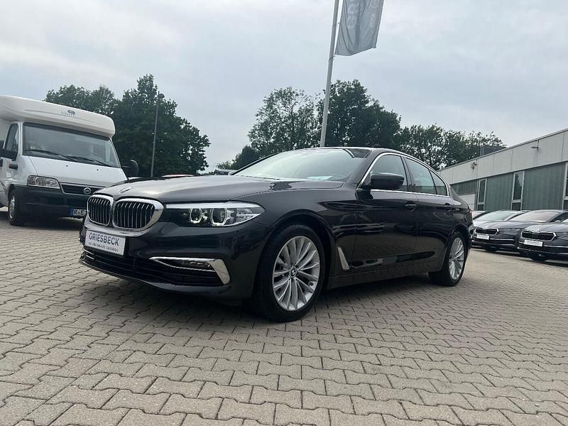 Sophistograu brillanteffekt me Gebraucht 2020 BMW 520 Luxury Line Limousine | 34.990 € (Etwas zu teuer) - Bild 1/4